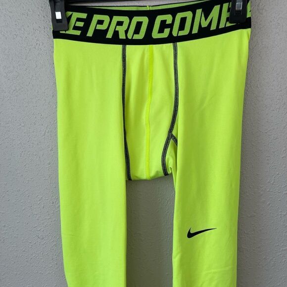 Nike Combat Pro Leggings Size M EUC - Picture 2 of 6